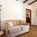 Apartment Palline Balcony Rom