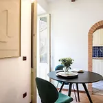 Apartment Palline Balcony Rom